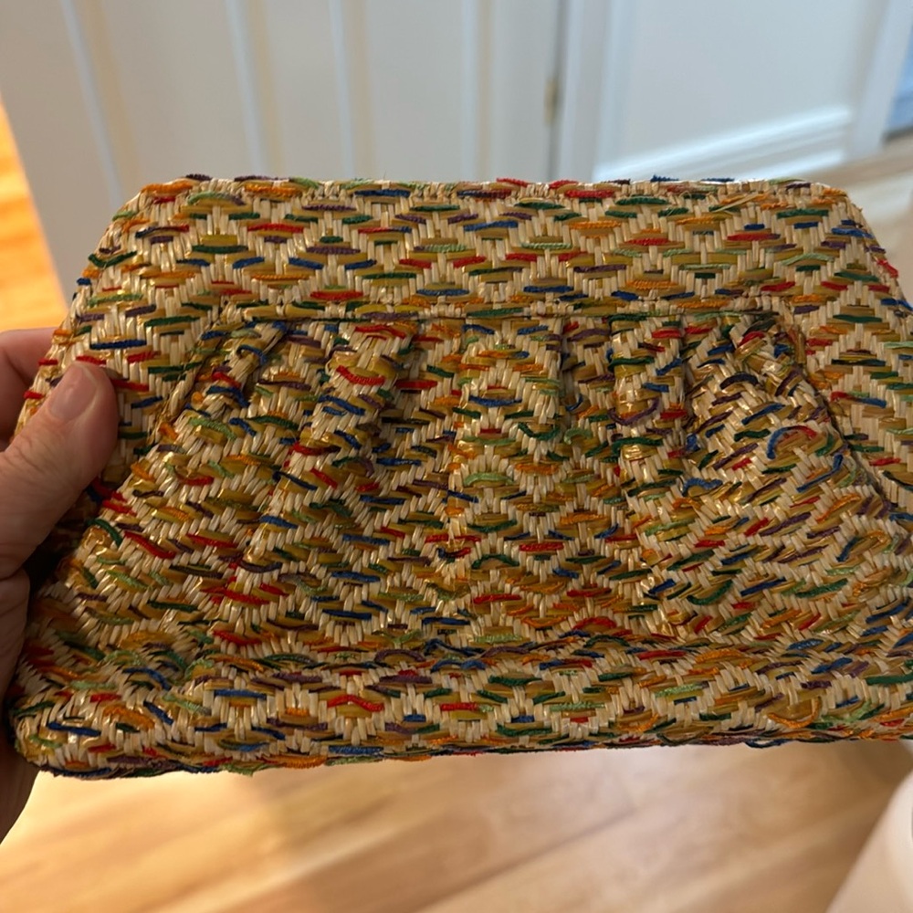 Raffia and multicolor clutch